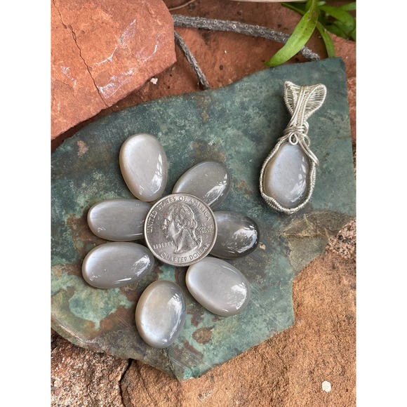 Sterling Silver Moonstone Pendant - Picture 4 of 10